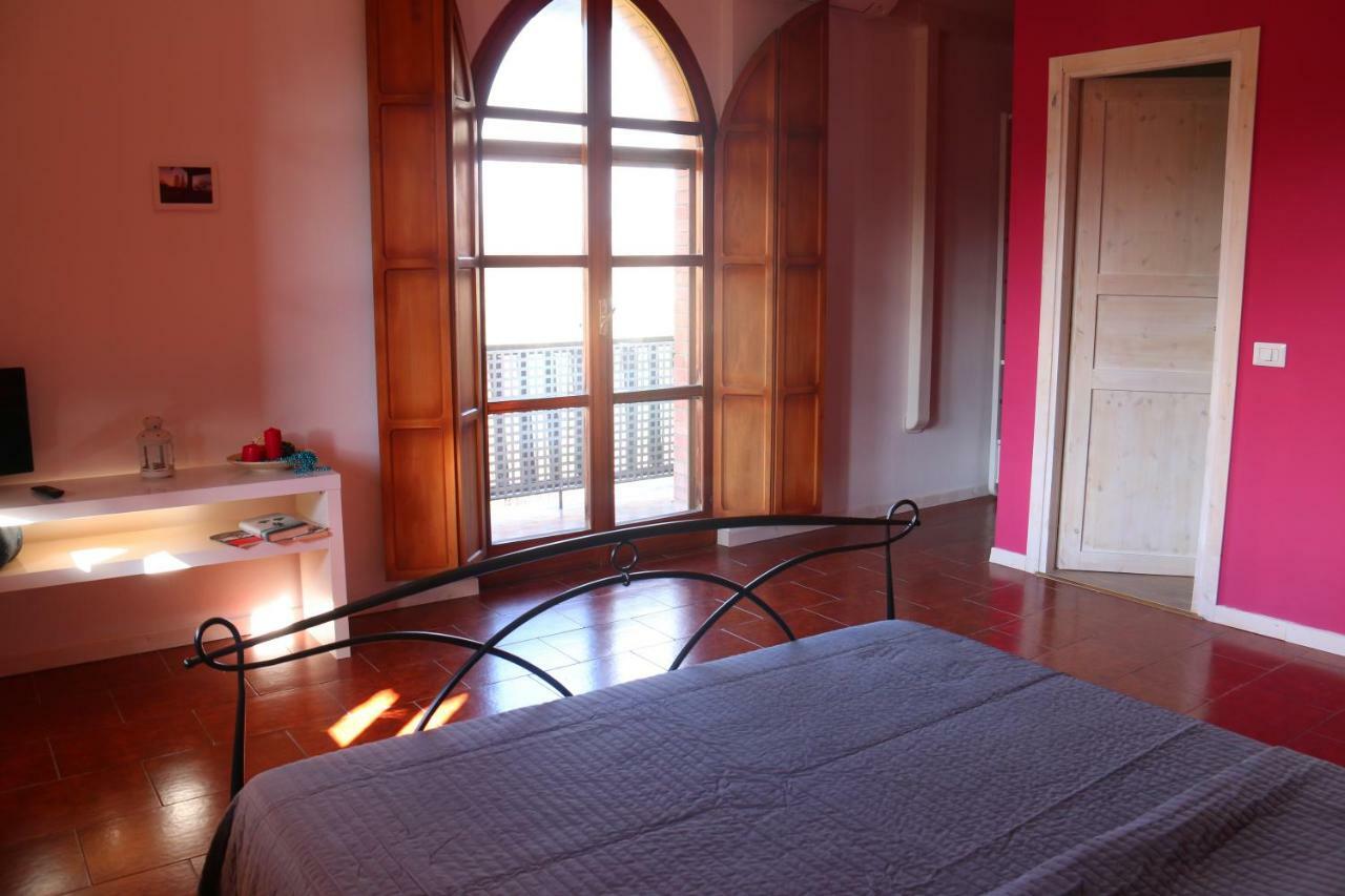 جرازانو فيسكونتي Senza Tempo Room & Breakfast المظهر الخارجي الصورة
